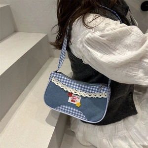 Borsa a tracolla vintage a quadretti con decorazione ciliegia e pizzo in denim blu