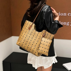 Grand sac cabas avec pochette assortie et imprimé classique d'ours et de losanges