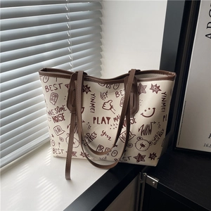 Women Fashion Graffiti Print Large Capacity Tote Bag Trendy PU Leather Shoulder Bag For Commute Leisure Casual Handbag