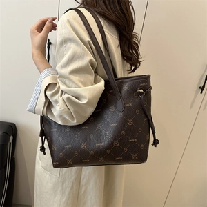 Vintage brown large capacity tote bag with rabbit and letter prints for daily commute