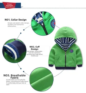 Détail du sweat à capuche vert pour garçon montrant les poignets et le tissu respirant