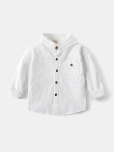 Classic boys' white long-sleeved shirt with V-neck and wooden texture buttons