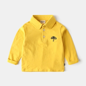 Klassisches hellgelbes Kinder-Langarm-Poloshirt mit Kragen und besticktem Regenschirm-Logo