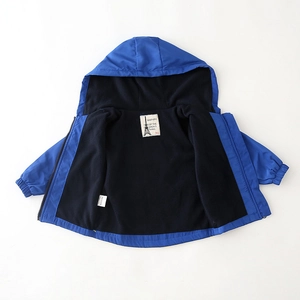 Giacca bambino con cappuccio blu reale e calda fodera in pile blu scuro all'interno