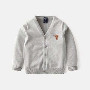 Cardigan gris pour enfants avec col en V, broderie de cerf et fermeture à boutons