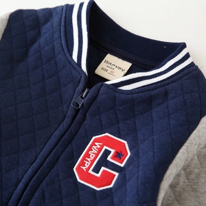 Giacca da baseball trapuntata blu scuro per bambino con maniche grigie e colletto