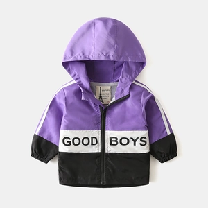 Kids color-block hooded windbreaker with 'GOOD BOYS' print and zip closure