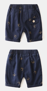 Flache Ansicht der dunkelblauen Jungen-Shorts mit elastischem Bund und Panda-Drucken