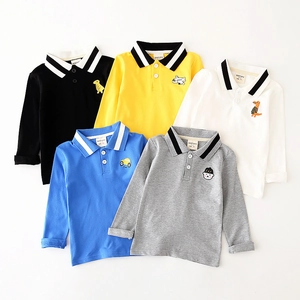 Polos à manches longues pour enfants en cinq couleurs avec broderie et col rayé