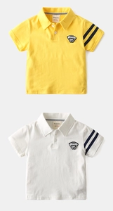 Details von Kinder-Poloshirts aus Baumwolle mit Polokragen und Brust-Patch