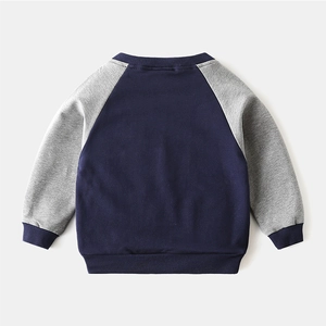 Kids' crewneck sweatshirt with contrast raglan sleeves and ribbed cuffs in soft cotton fabric