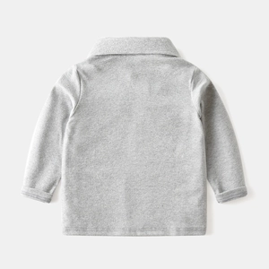 Polo a maniche lunghe grigio chiaro per bambini in morbido cotone lavorato a maglia retro