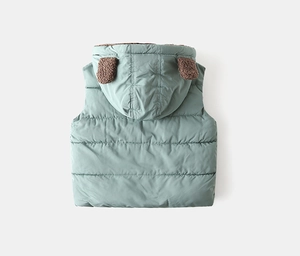 Vue arrière du gilet à capuche matelassé bleu clair avec oreilles d'ours pour enfants