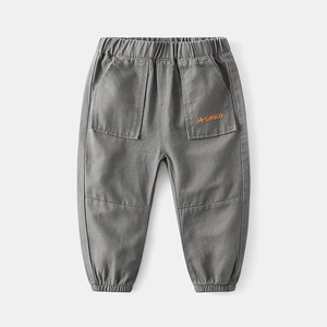 Pantalon de jogging gris pour garçon avec taille élastique et broderie orange sur poche