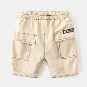 Short cargo beige en coton pour garçons avec taille élastique et poches cargo