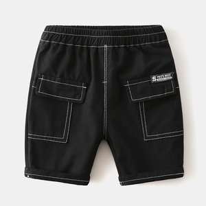 Short cargo noir pour garçon avec taille élastique et surpiqûres contrastées