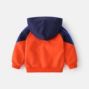 Rückansicht der Kinder Kapuzenjacke in Navy und Orange Color-Block-Design mit Sportstreifen