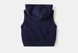 Vue arrière de la veste à capuche bleu marine pour enfant avec ourlet côtelé et texture