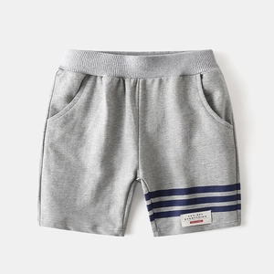 Short de sport gris en maille pour garçons avec taille élastique et bandes