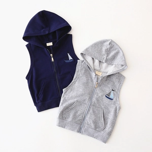 Lot de gilets à capuche pour enfants marine et gris avec broderie voilier