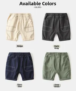 Détail de quatre couleurs de shorts cargo enfant avec taille élastique et poches