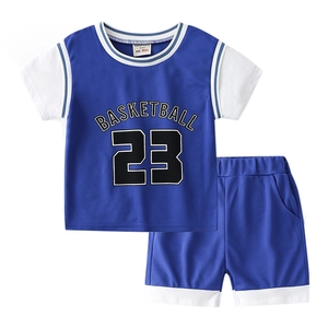 Ensemble de basket pour enfants avec maillot en mesh bleu et blanc et numéro 23