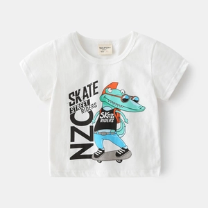 T-shirt blanc en coton pour enfant avec imprimé crocodile de dessin animé et skate