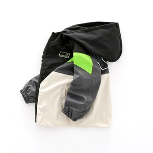 Veste à capuche enfant doublée et coupe-vent avec design color-block pour l'automne-hiver