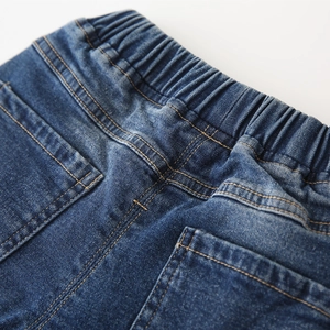 Jean classique bleu foncé pour enfants avec taille élastique et coutures renforcées