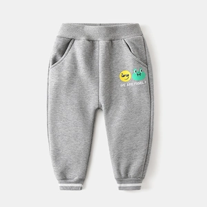 Pantaloni sportivi grigi foderati in pile per bambini con stampe di smiley e rana