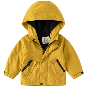 Veste à capuche jaune vif pour enfants avec fermeture éclair noire et tissu étanche