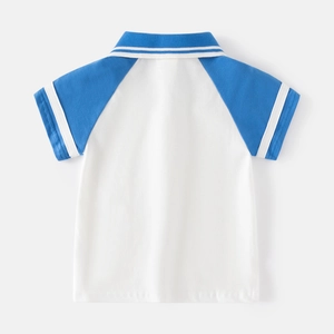 Polo classique pour enfants avec manches raglan et col à rayures vue de l'arrière