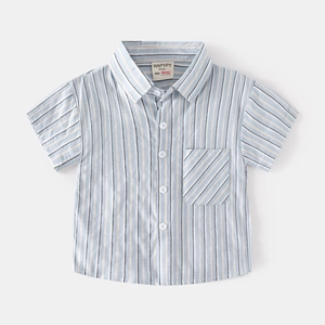 Chemise classique à manches courtes à rayures verticales bleu clair et blanc garçon