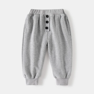 Graue Strick-Jogginghose für Jungen mit elastischem Bund und dekorativem Drei-Knopf-Detail