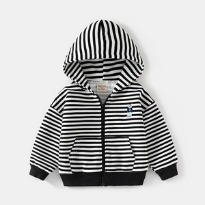 Veste à capuche rayée noir et blanc pour enfant avec broderie d'ours et zip frontal