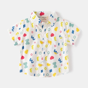 Boys' casual white short-sleeve shirt with colorful digital prints of numbers and hearts