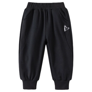 Pantalon de sport noir pour garçon avec taille élastique et broderie couronne