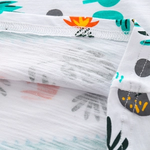 T-shirt respirant pour enfants en coton de bambou avec imprimé cactus vert