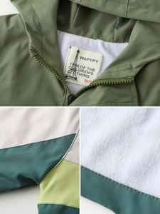 Kids color-block hooded jacket with windproof fabric and warm fleece lining