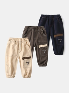 Three-pack of boys' casual cargo pants in beige, brown and navy with embroidery