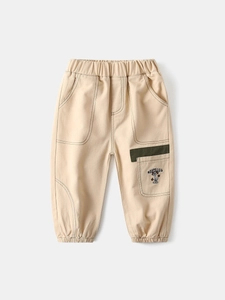 Kids beige jogger pants with elastic waist and nostalgic puppy embroidery on cargo pocket