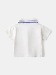 Vue arrière du polo blanc à manches courtes pour garçons avec col rayé et coton respirant