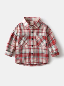 Camicia a quadri rossa e blu per bambini con maniche lunghe e doppie tasche, vista piatta
