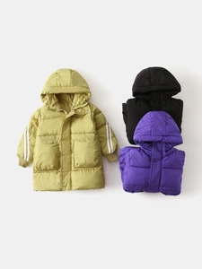 Thick hooded winter jacket for kids with dual pockets and striped sleeves in three colors