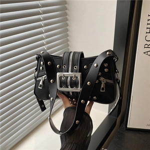 Punk Klinknagel Ondertast Voor Vrouwen Vintage Y2K Motorfiets Stijl PU Leer Schoudertas Crossbody Tas Met Metalen Gesp