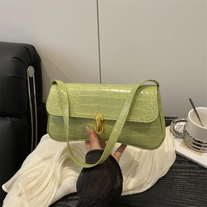 Women Retro Crocodile Pattern Underarm Bag PU Leather Minimalist Shoulder Bag With Gold Metal Lock Fashion Baguette Bag