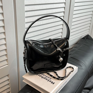 Borsa a Tracolla da Donna alla Moda in Pelle PU Lucida con Cinturino a Catena Manico Superiore Piccola Borsa Quadrata