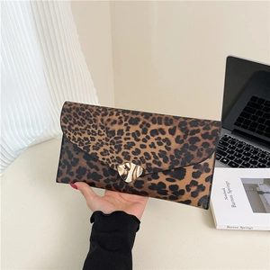 Women Fashion Leopard Print Envelope Clutch Bag PU Leather Trendy Evening Party Handbag With Gold Tone Hardware