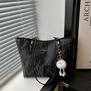 Women Large Capacity Crinkle Texture Tote Bag Urban Minimalist Solid Color Shoulder Bag With Plush Monsters Pendant Casual Commuting Handbag