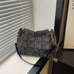 Women Plaid Tweed Crossbody Bag With Gold Metal Chain Strap Fringed Edges Large Capacity Square Shoulder Tote Bag For Daily Fashion
